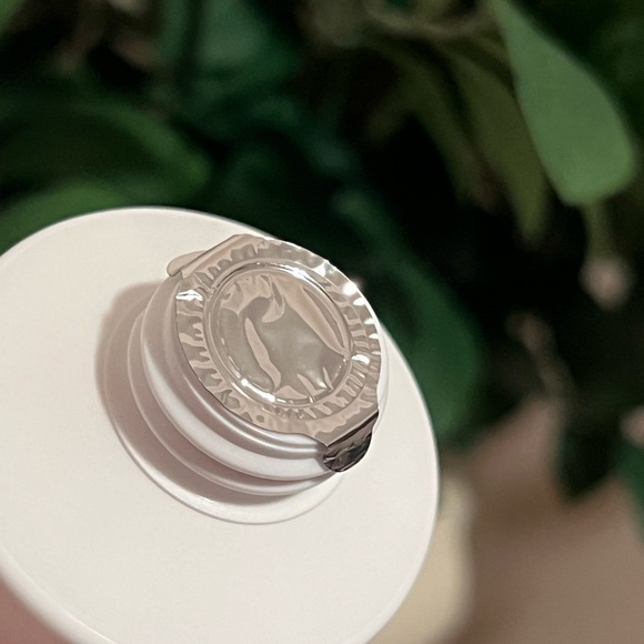 LOVE HAIR • NOURISHING TREATMENT MASK - Picture 4 of 4